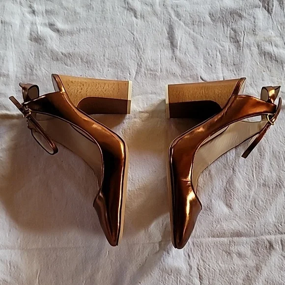 Chloe Sandals, Size 37.5, Copper Leather